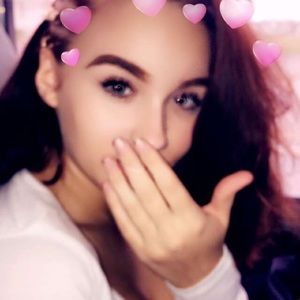 Meet your Posher, Arissa